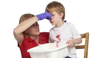 Banyoda Burun Kanaması Neden Olur ve Tedavisi Nedir? Banyoda Burun Kanaması Neden Olur ve Tedavisi Nedir?